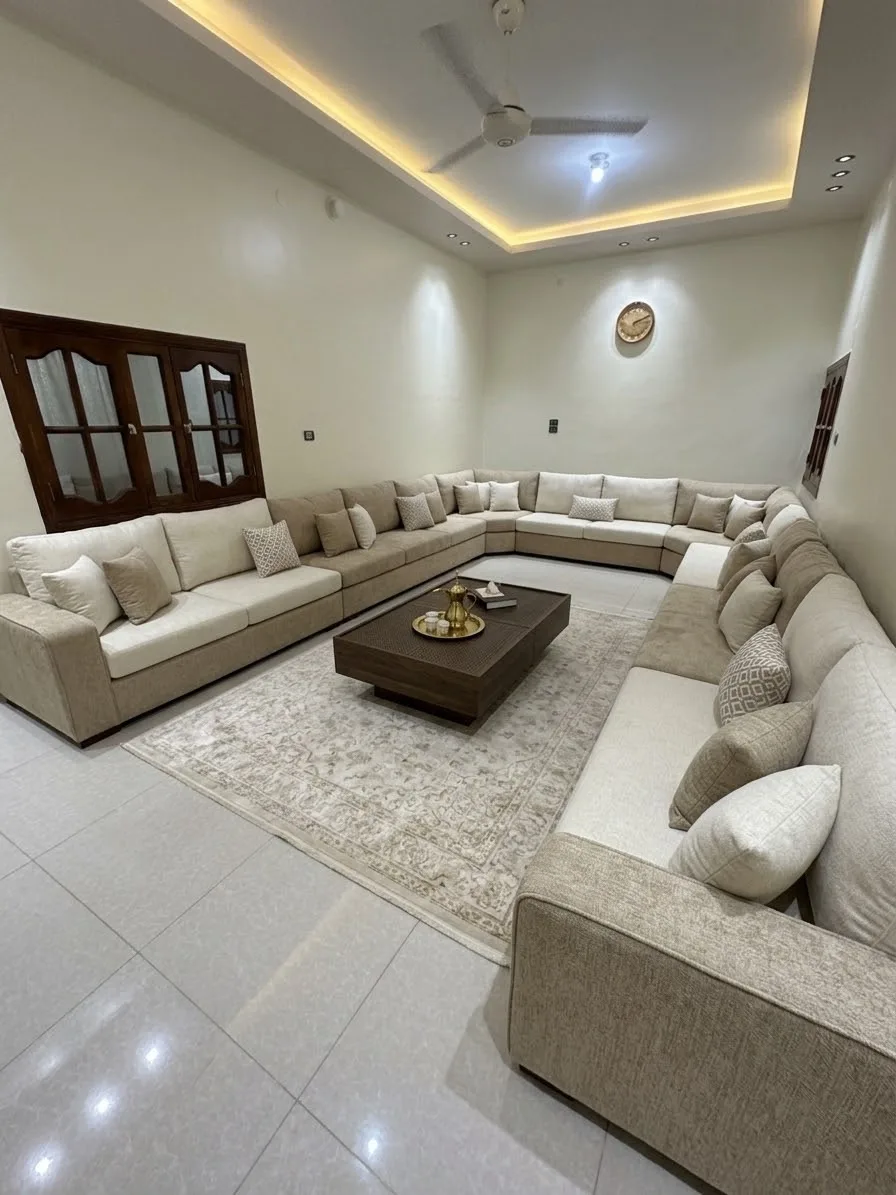 مفروشات عامه من الكنب والجلسات الخليجيه